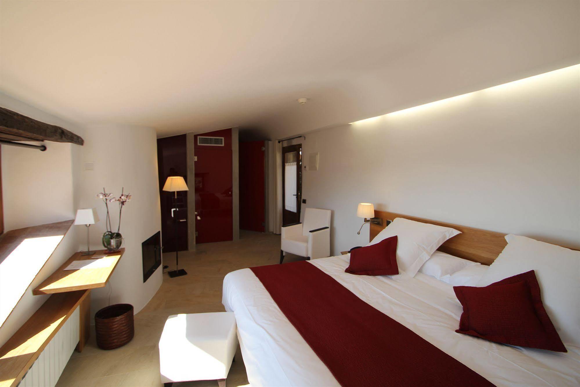 Hotel Can Cuch Cánoves Kültér fotó